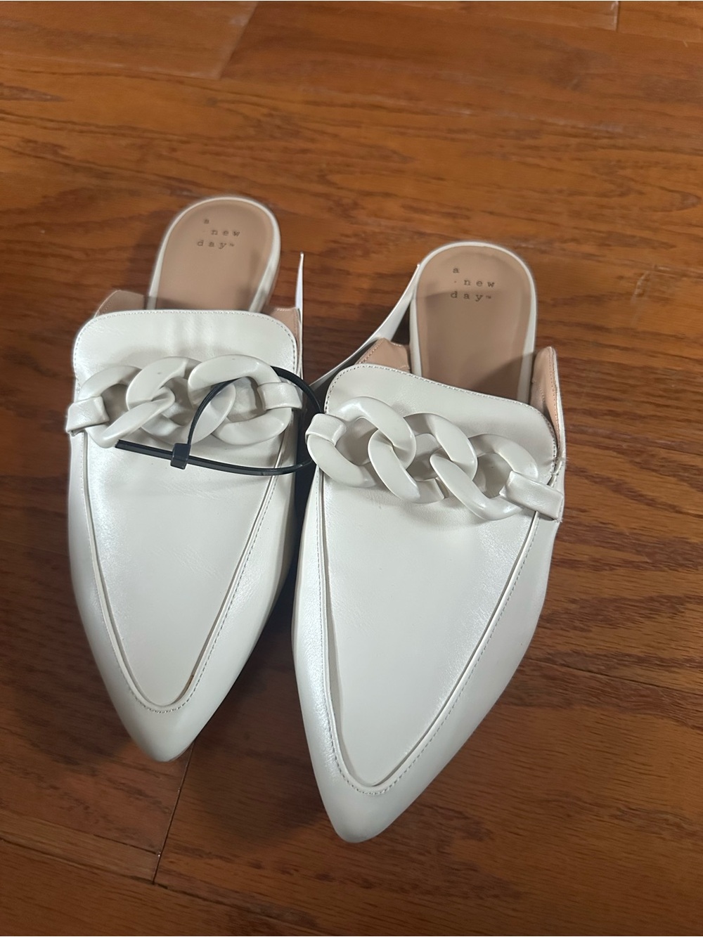 a new day White Pointed Chain-Detail Slip-On Mules